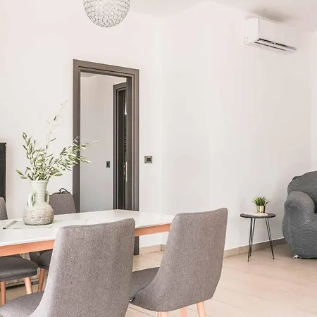 ヴィラ Maria Theo